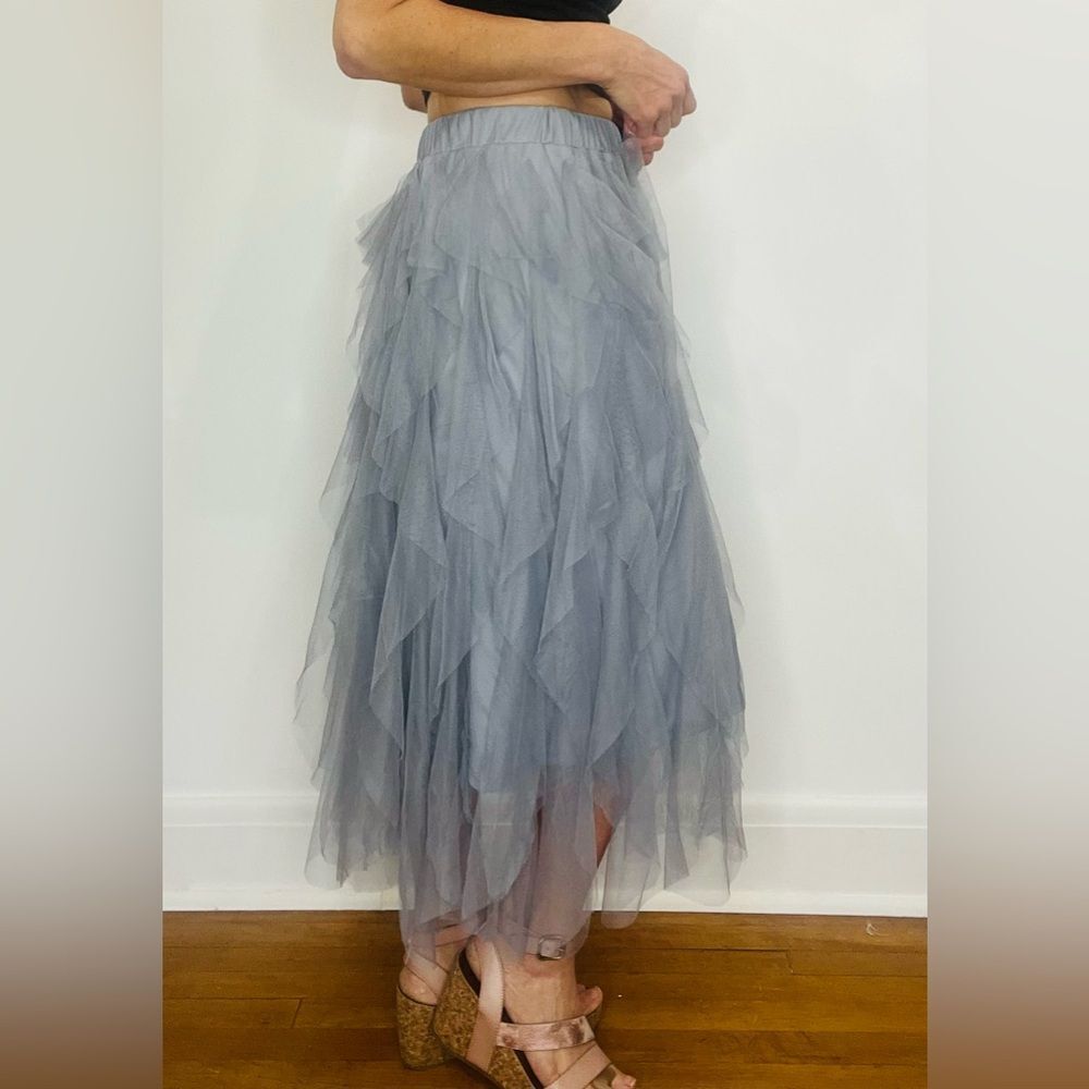 Elegant Gray Tulle Skirt